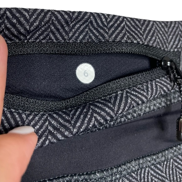lululemon | Pace Rival Crop *22" Giant Herringbone Black Heathered Black 6 - Picture 5 of 6